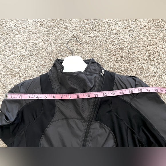 Lululemon cycling jacket sz 6 - Picture 14 of 16
